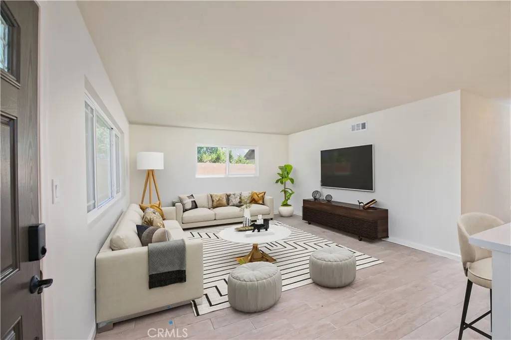 Ojai, CA 93023,1186 Forest Avenue