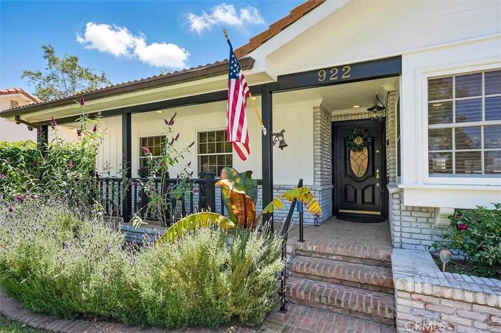 Simi Valley, CA 93065,922 Carefree Drive