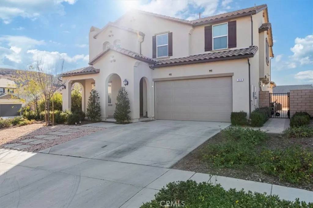 Simi Valley, CA 93065,303 Almond Lane