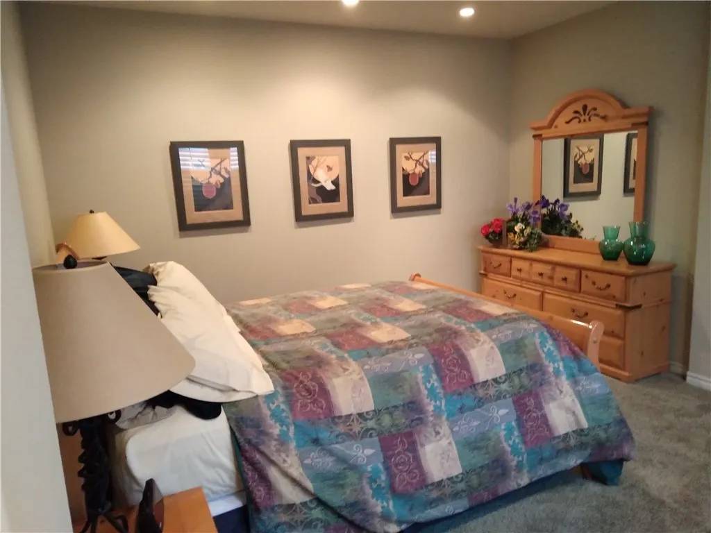 Valencia, CA 91354,27453 Acacia Drive