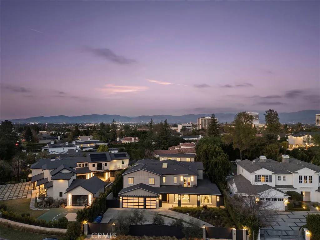 Encino, CA 91436,15547 Valley Vista Boulevard