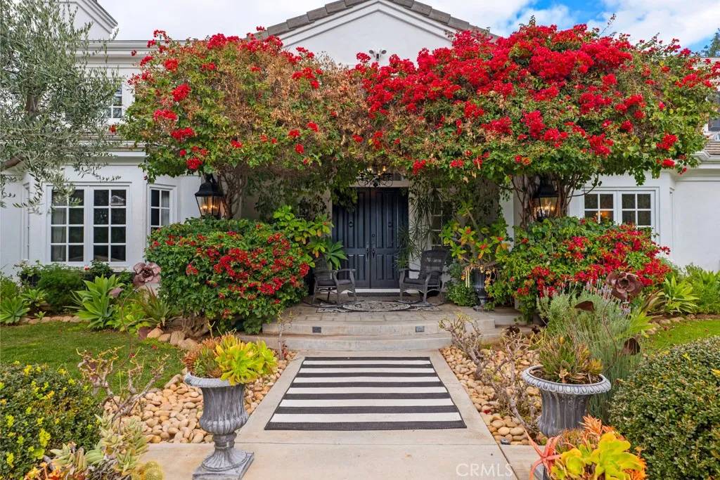 Westlake Village, CA 91362,2136 High Knoll Circle
