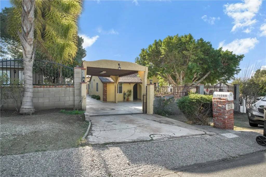 Sylmar, CA 91342,13260 Raven Street