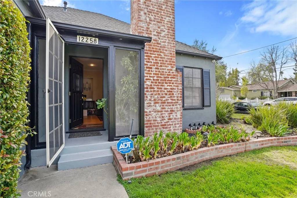 Valley Village, CA 91607,12258 Hartsook Street