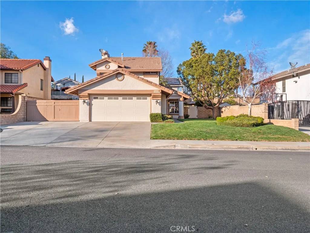 Saugus, CA 91350,21611 Newton Court