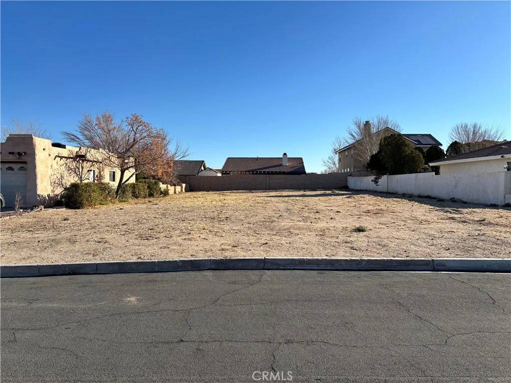 Helendale, CA 92342,13860 Topmast