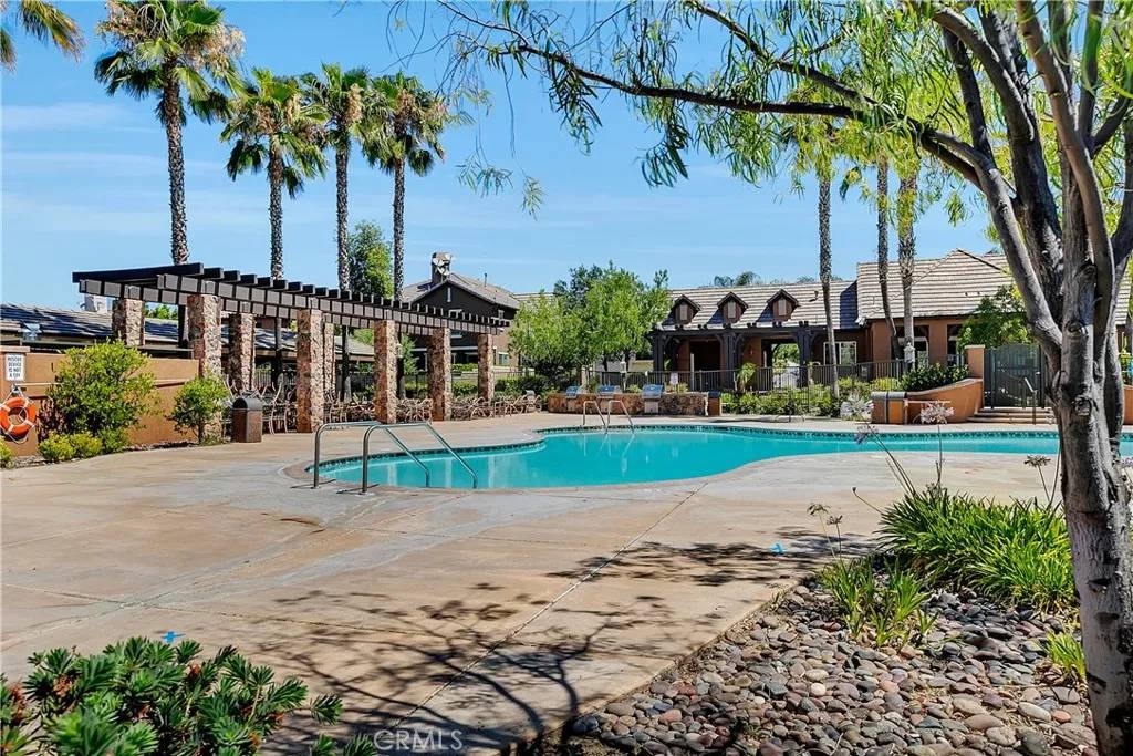 Saugus, CA 91350,19554 Laroda Lane