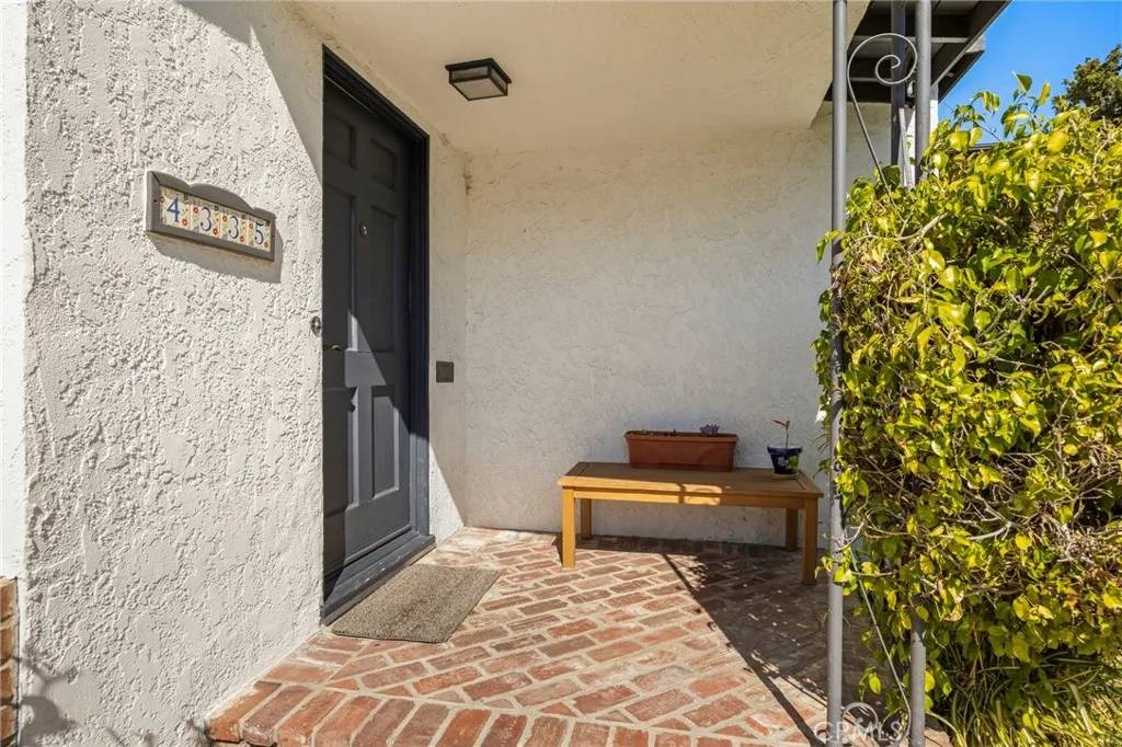 Sherman Oaks, CA 91423,4335 Sunnyslope Avenue