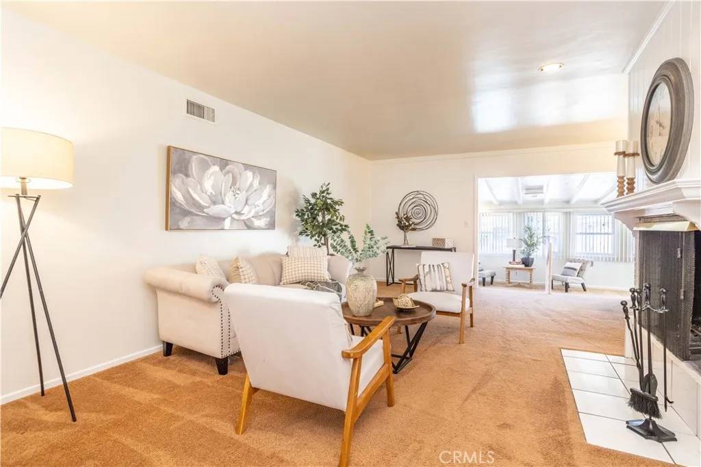 Reseda, CA 91335,6556 Corbin Avenue