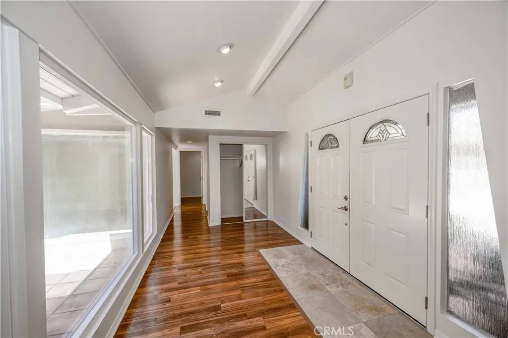 Los Angeles, CA 90049,2317 Banyan Drive