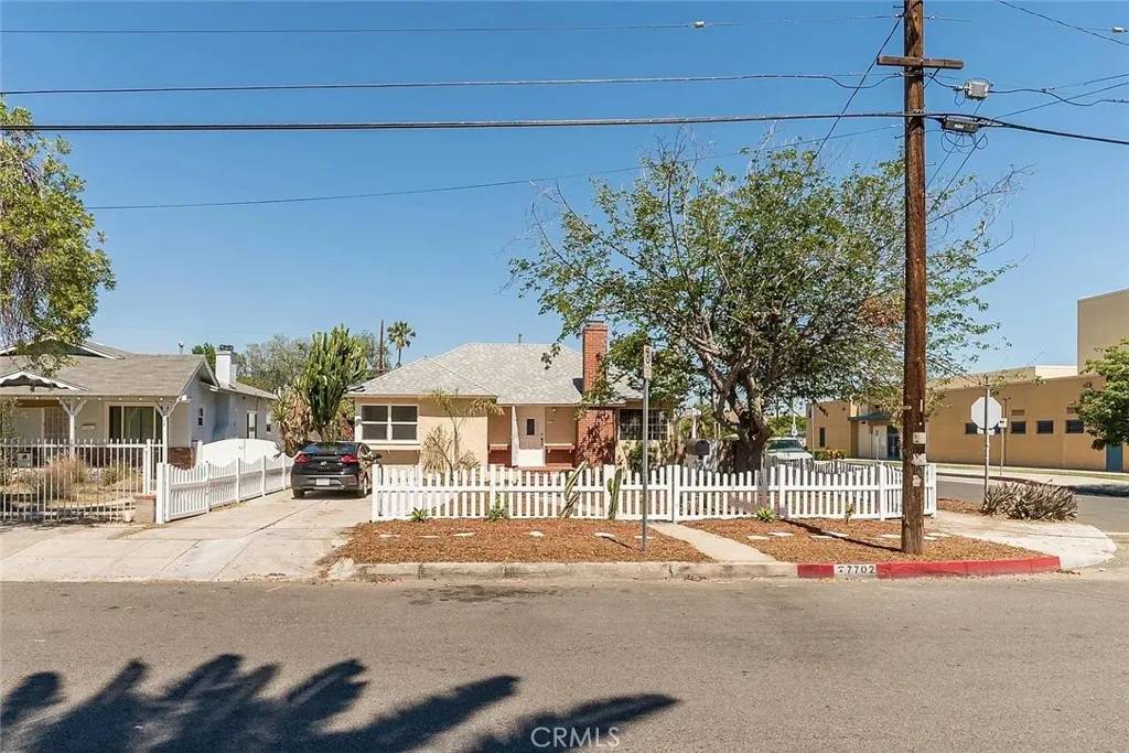 North Hollywood, CA 91605,7702 Ben Avenue