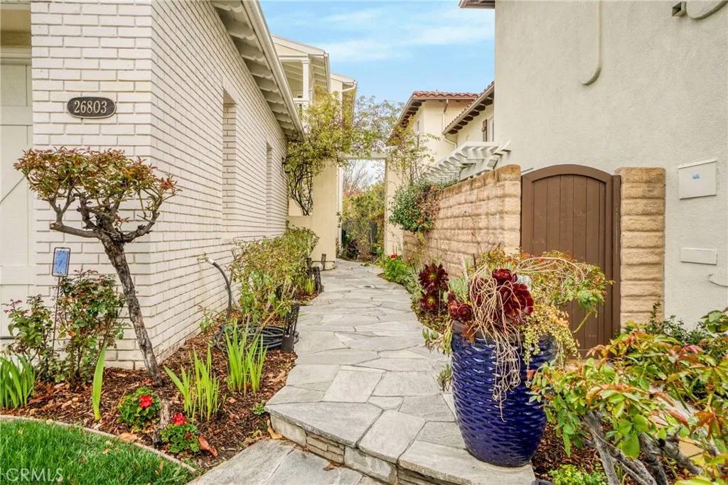 Valencia, CA 91355,26803 Brookhollow Drive