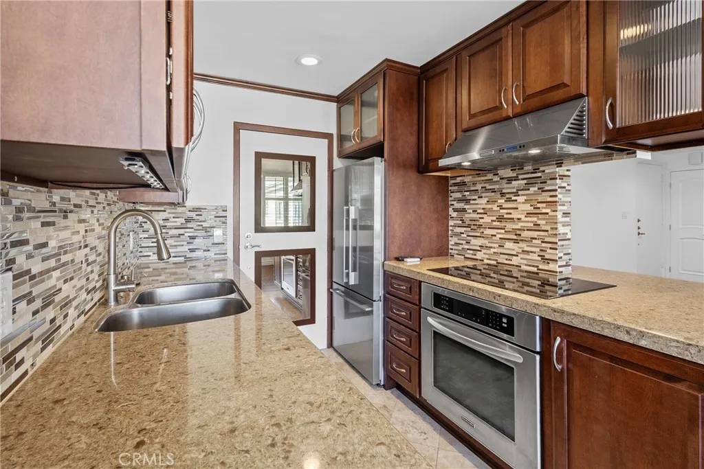 Hancock Park, CA 90036,525 N Sycamore Ave #419