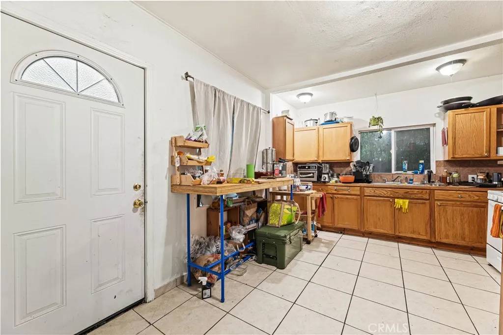Los Angeles, CA 90031,2532 Eastlake Avenue
