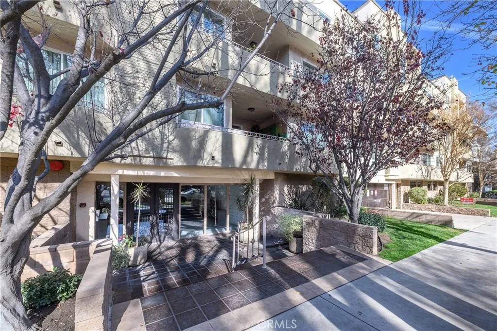 Sherman Oaks, CA 91403,14569 Benefit Street #212