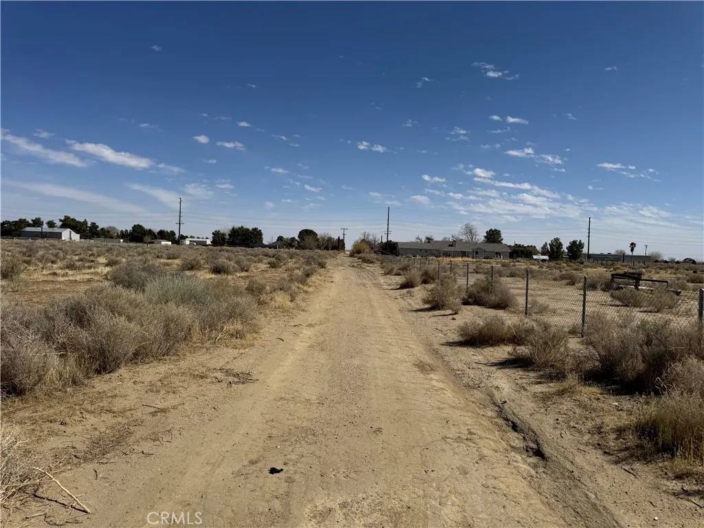 Rosamond, CA 93560,0 Charan