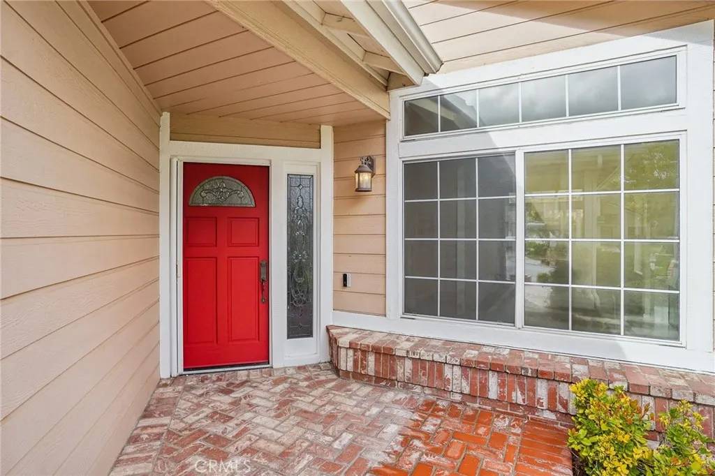 Saugus, CA 91350,21725 Don Gee Court