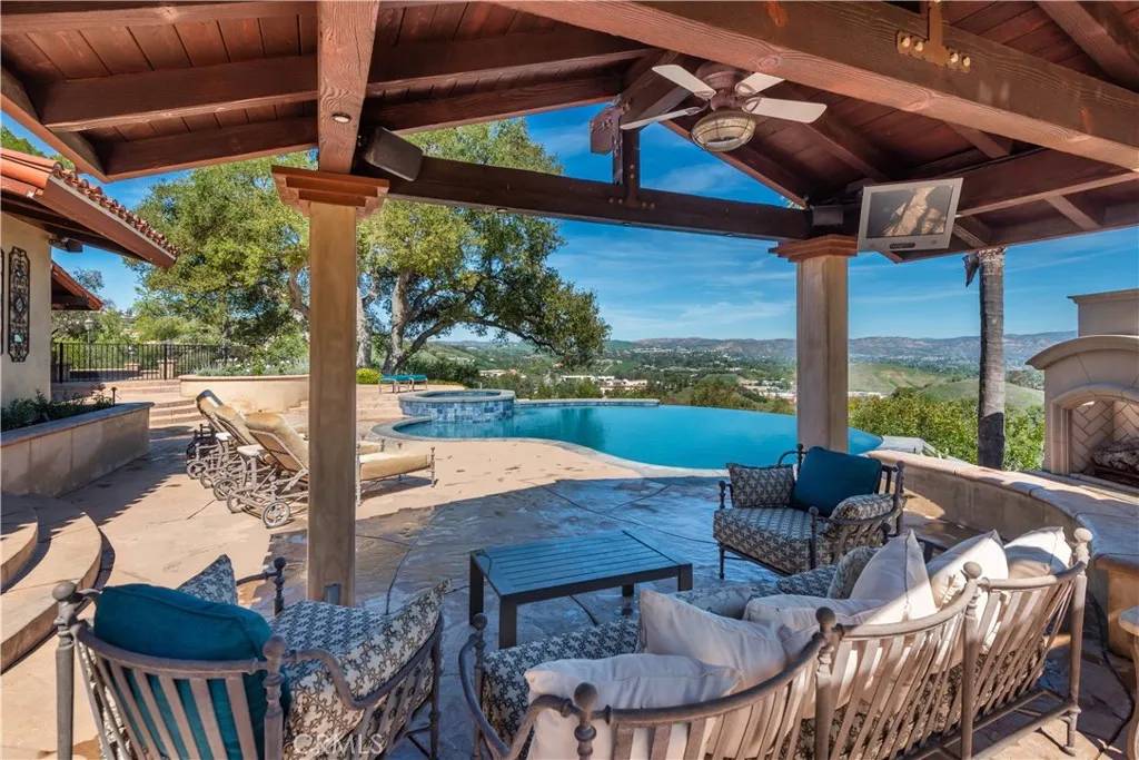 Calabasas, CA 91302,23815 Park Belmonte