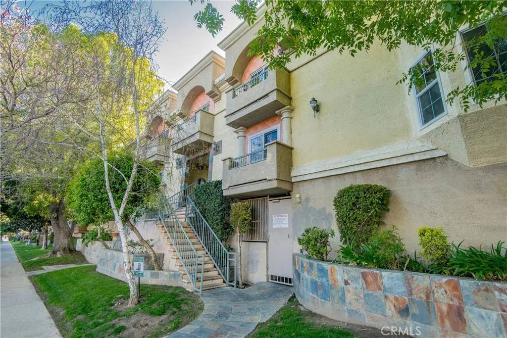 Van Nuys, CA 91406,7045 Woodley Avenue #218