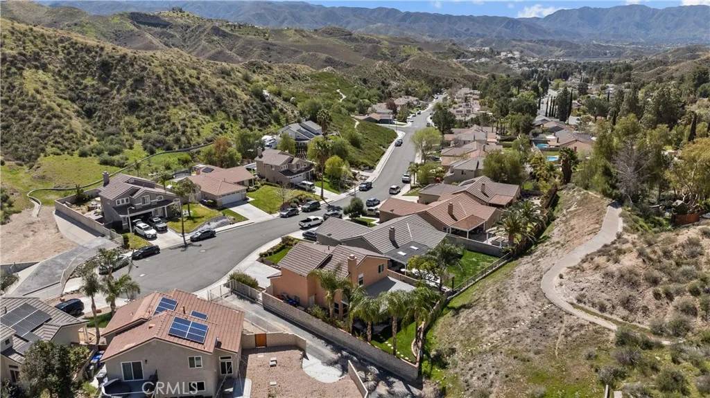 Canyon Country, CA 91387,30461 Sunrose Place