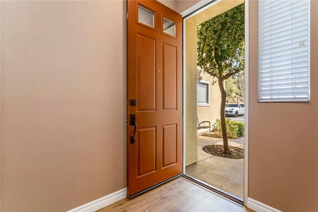 Valencia, CA 91354,26507 Tahoe Drive