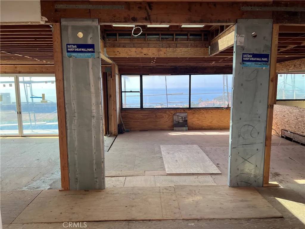 Malibu, CA 90265,23916 Malibu Knolls Road