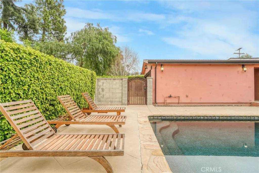 Reseda, CA 91335,18750 Keswick Street