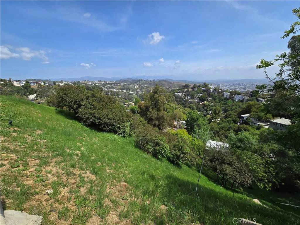 Los Angeles, CA 90046,8547 Cole Crest