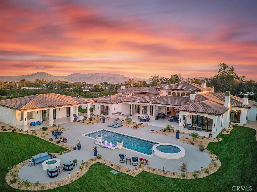 Camarillo, CA 93010,277 Crestview Avenue