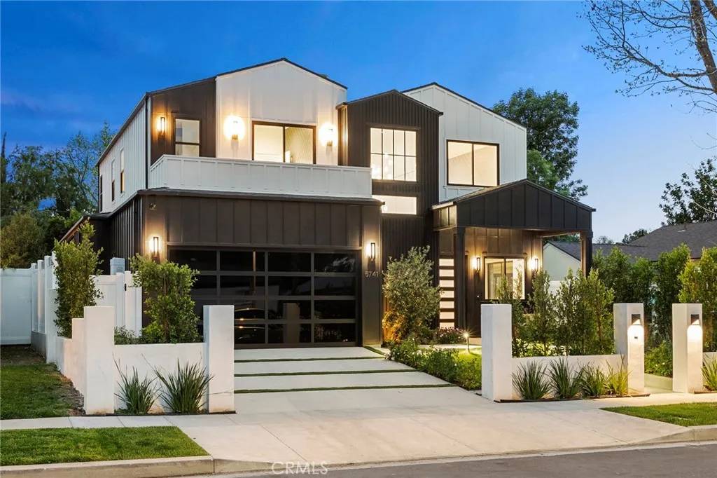 Encino, CA 91316,5741 Newcastle Avenue
