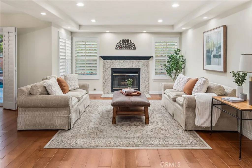 Valencia, CA 91355,24118 Saint Moritz Drive