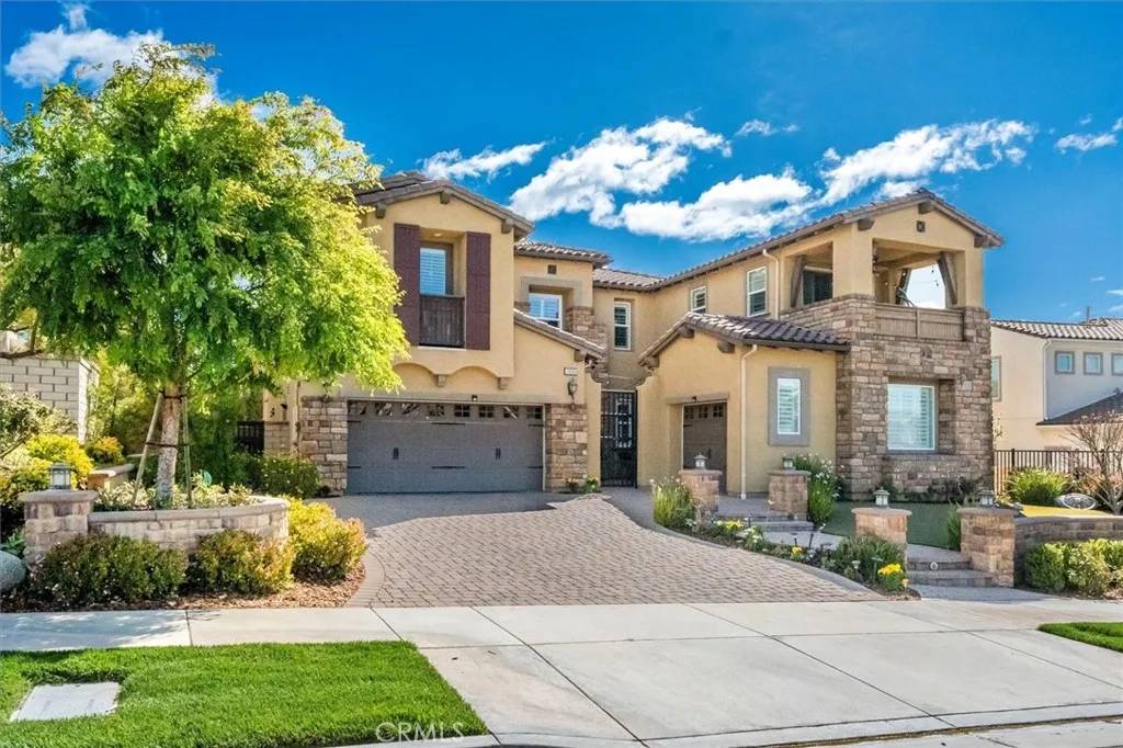 Valencia, CA 91354,28360 Steel Lane