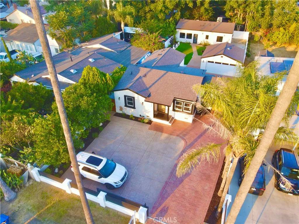 Canoga Park, CA 91303,7538 Remmet Avenue