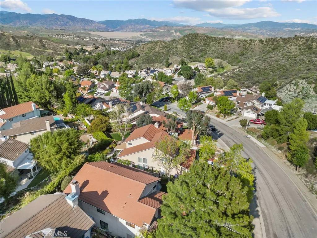 Castaic, CA 91384,28667 Greenwood Place
