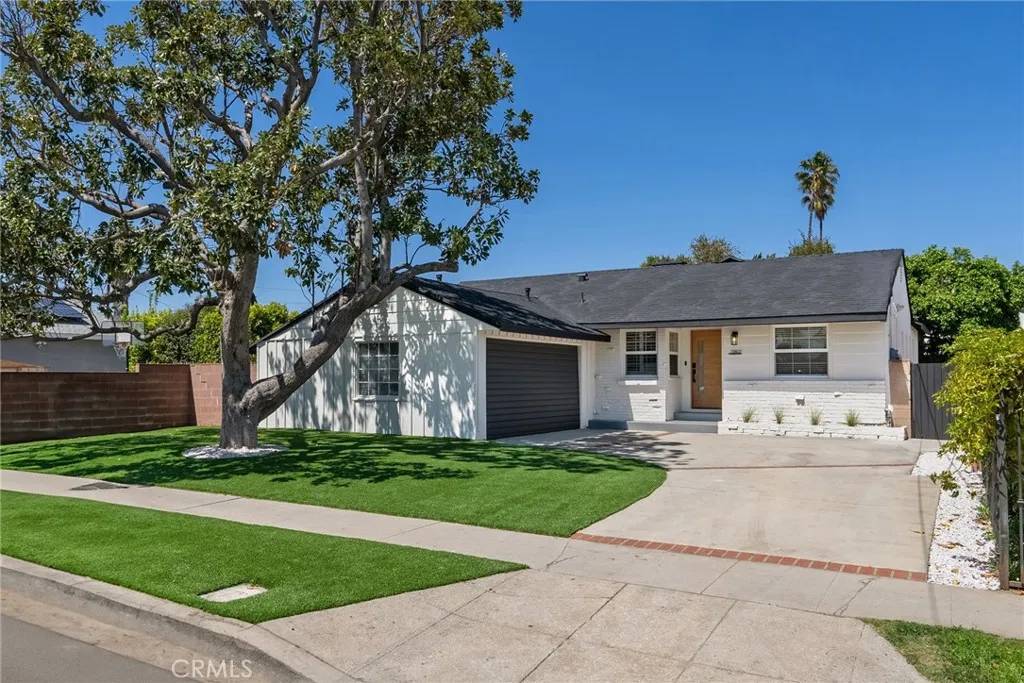 Van Nuys, CA 91405,13807 Wyandotte Street