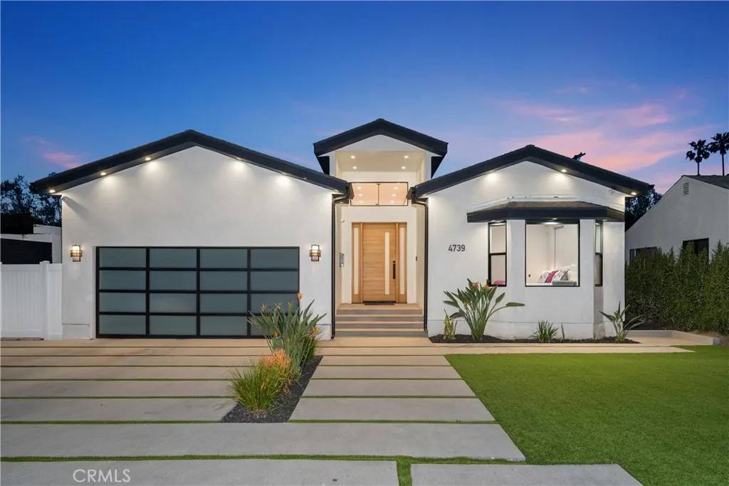 Sherman Oaks, CA 91423,4739 Ventura Canyon Avenue