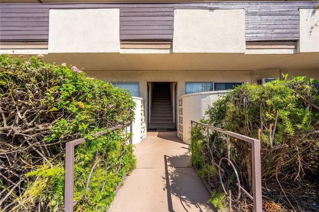 Glendale, CA 91206,1015 E Wilson Avenue