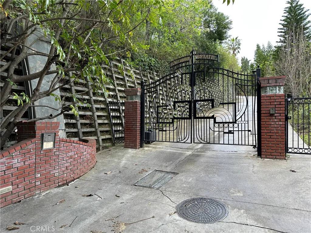 Studio City, CA 91604,3622 Roberts View Place