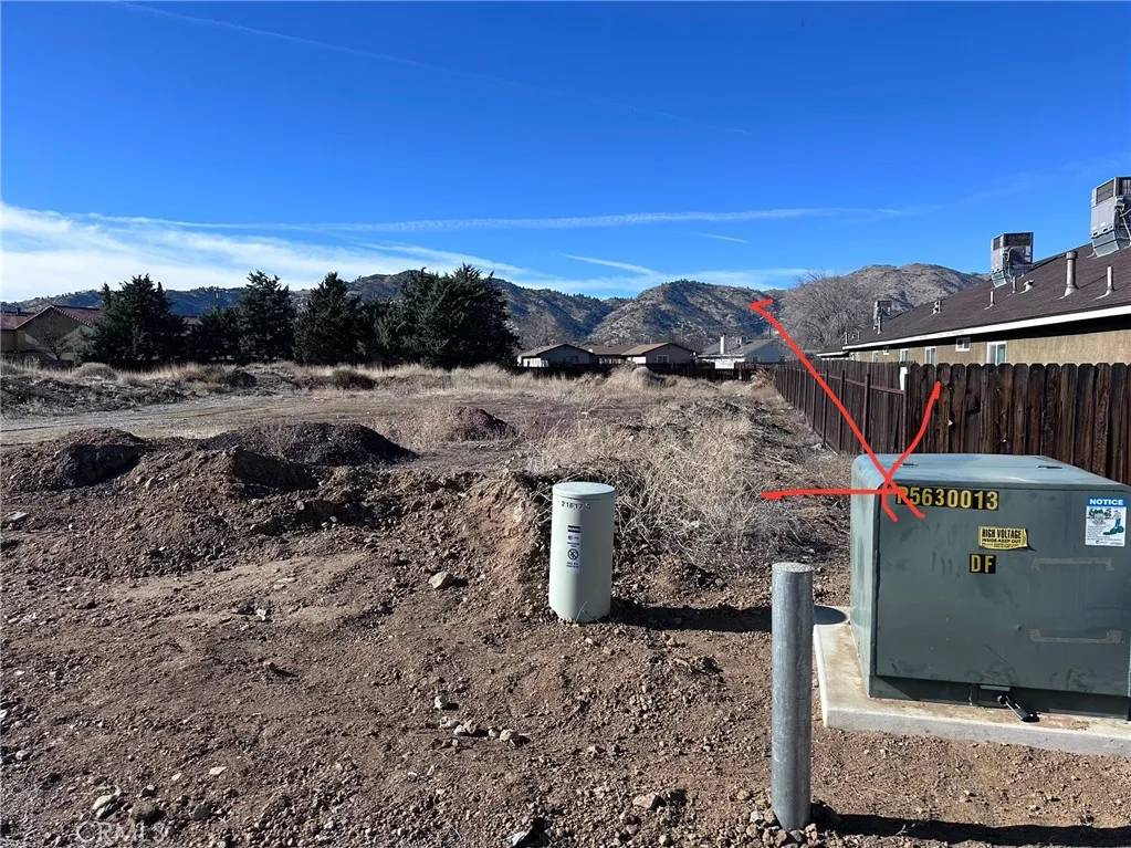 Tehachapi, CA 93561,21613 Golden Star