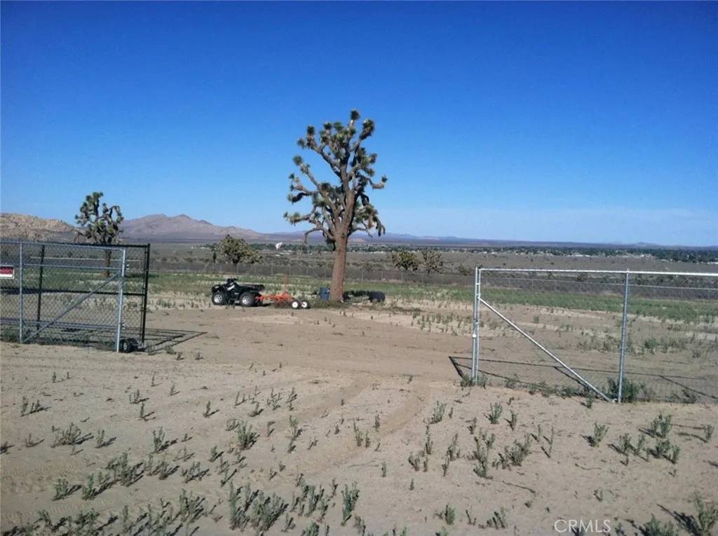 Palmdale, CA 93591,137 E Avenue N6
