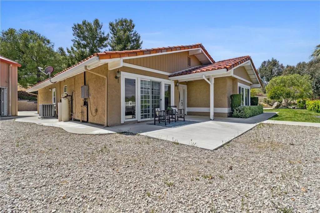 Castaic, CA 91384,30120 Hasley Canyon Road