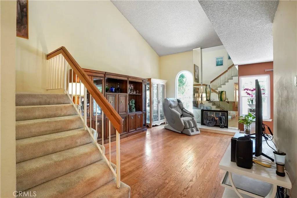Porter Ranch, CA 91326,19455 Eagle Ridge Lane