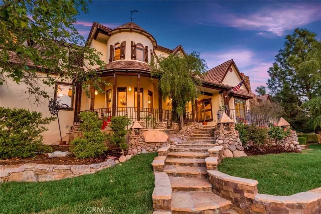 Agua Dulce, CA 91390,32140 Windrush Road