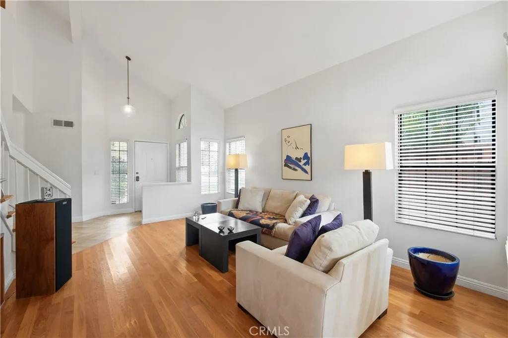 Calabasas, CA 91301,3956 Lost Springs Drive