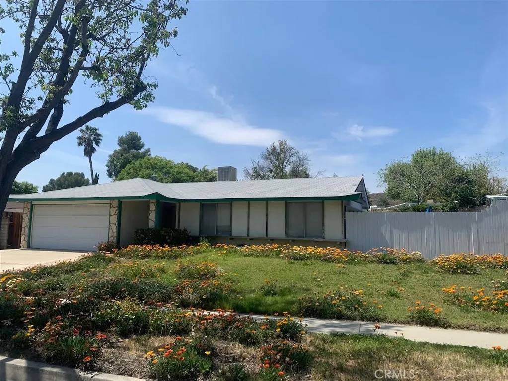 Saugus, CA 91350,20845 Alaminos Drive
