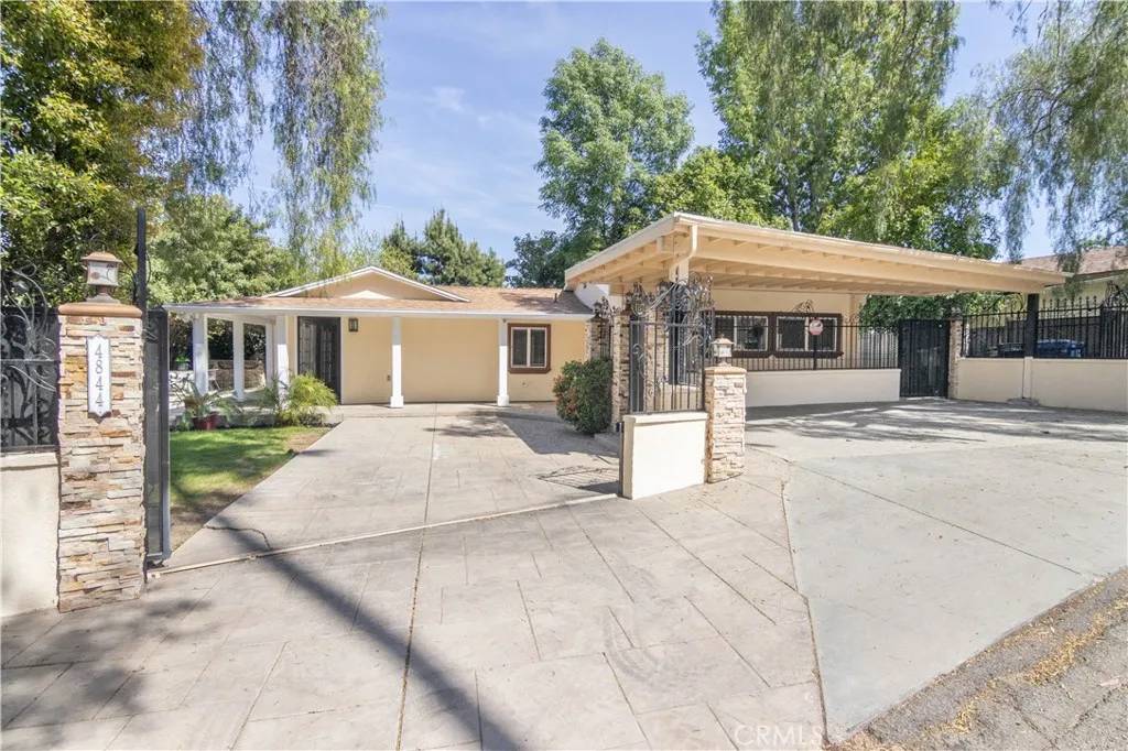 Woodland Hills, CA 91364,4844 Escobedo Drive