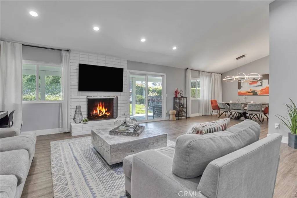 West Hills, CA 91307,7293 Cirrus Way