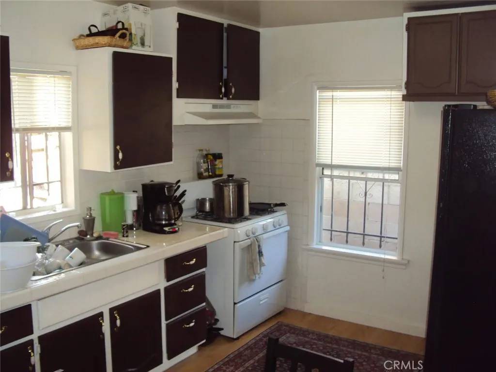 Compton, CA 90222,2025 E Wayside Street