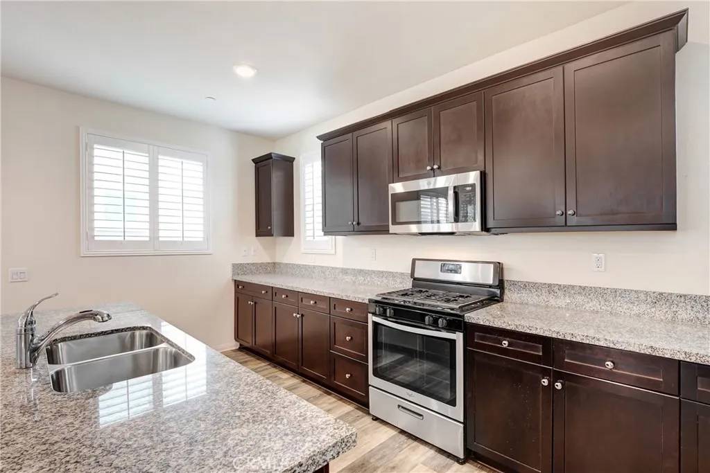 Chatsworth, CA 91311,9126 Foster Lane