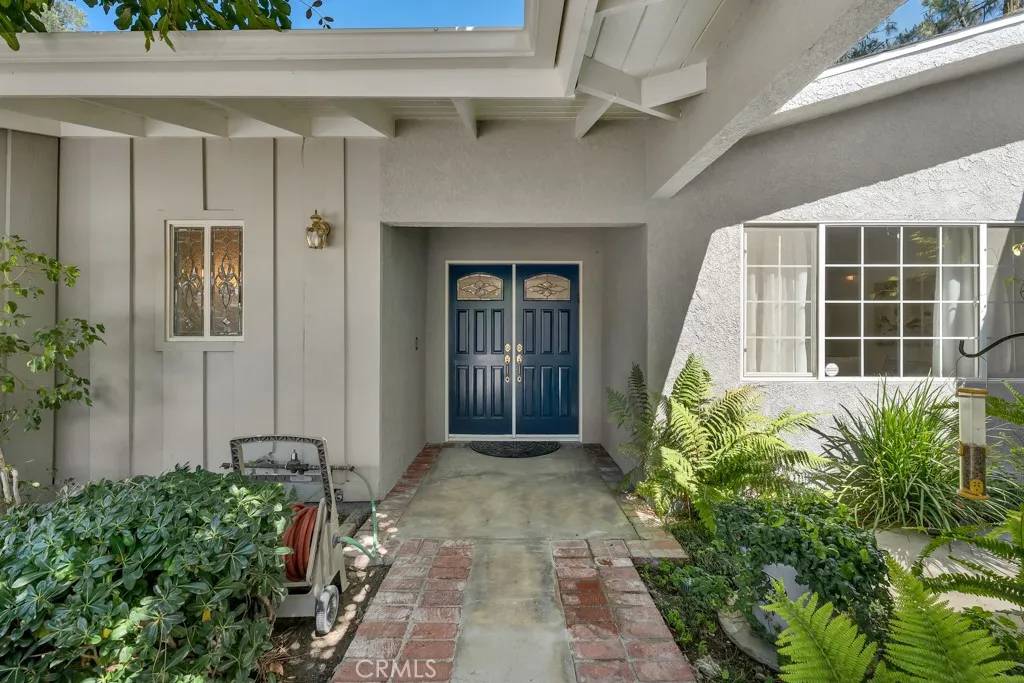 Granada Hills, CA 91344,17265 Barneston Court